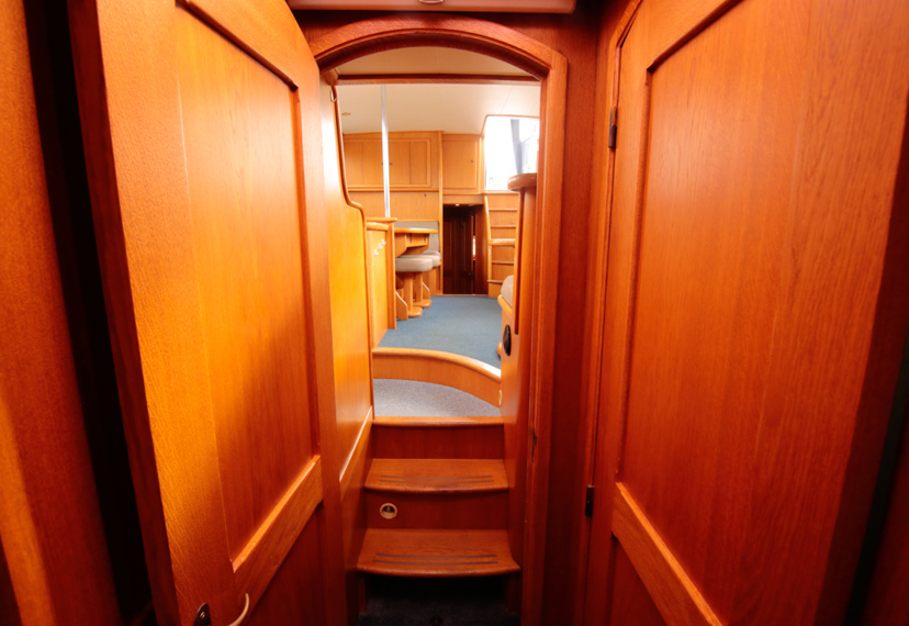 De Driesprong Yachtcharters Interieur Motorjacht La Bohéme 14