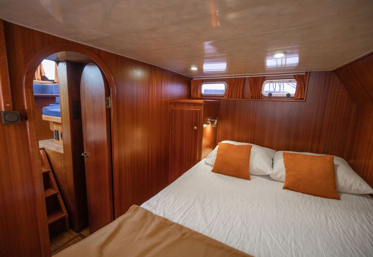 De Driesprong Yachtcharters Interieur Motorjacht Belone 14