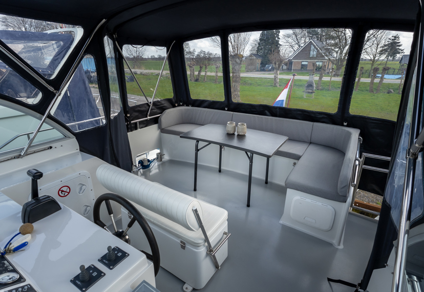 De Driesprong Yachtcharters Zithoek Motorjacht Comtesse 4