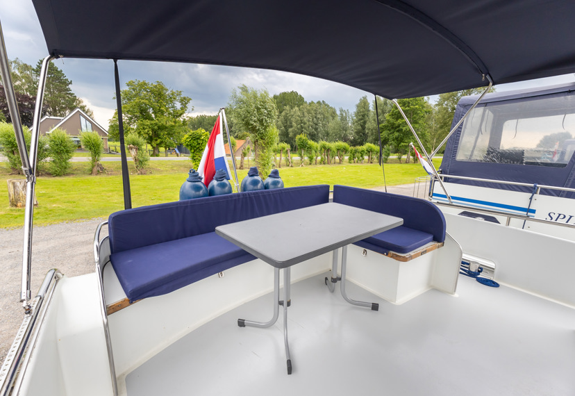 De Driesprong Yachtcharters Exterieur Motorjacht La Boheme 12