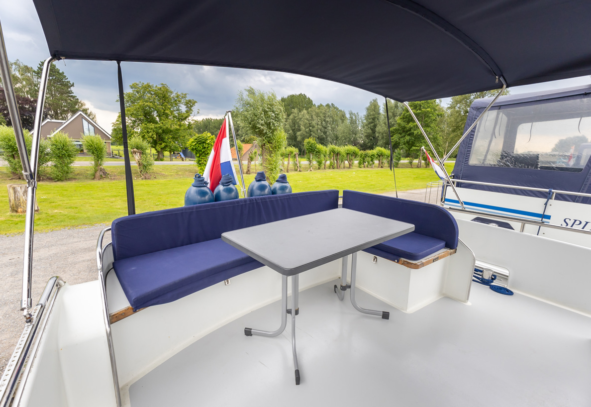 De Driesprong Yachtcharters Exterieur Motorjacht La Boheme 12
