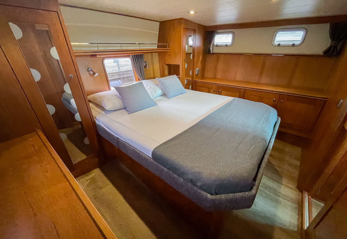 De Driesprong Yachtcharters Interieur Poseidon 23