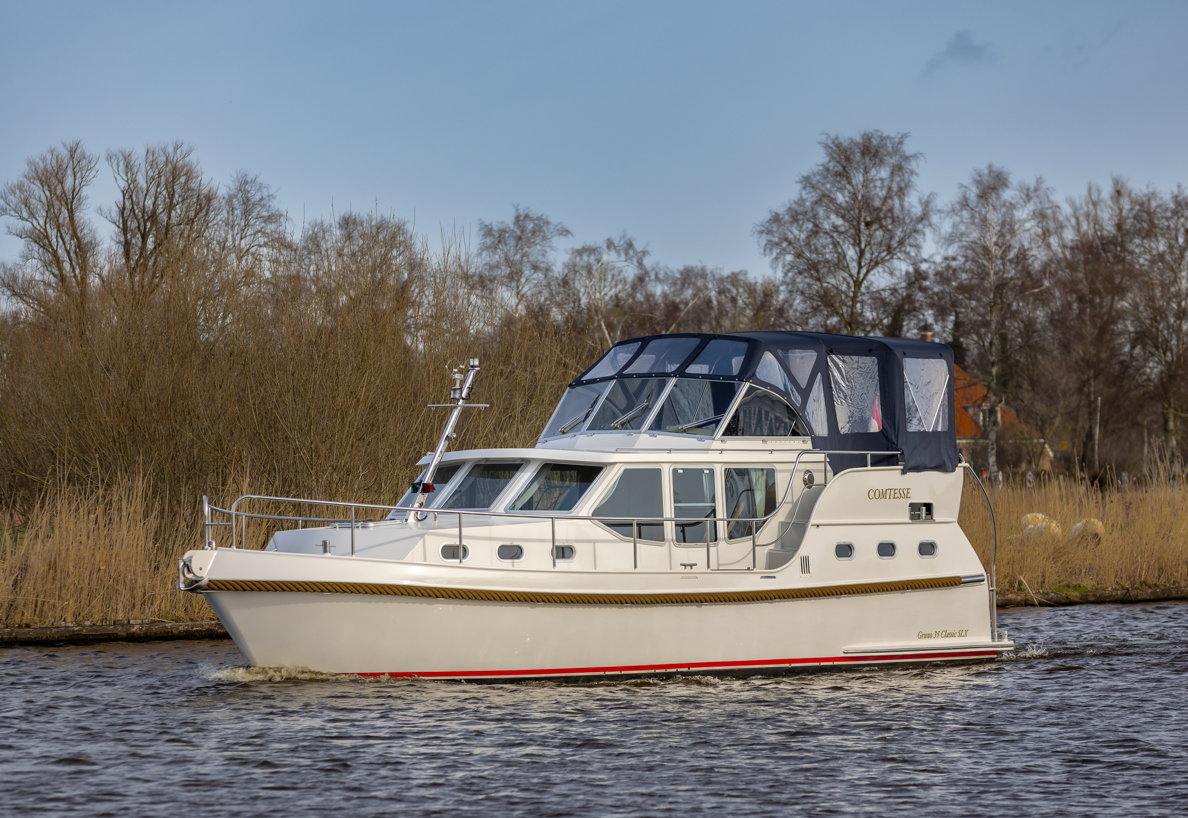 De Driesprong Yachtcharters Exterieur Motorjacht Comtesse 78