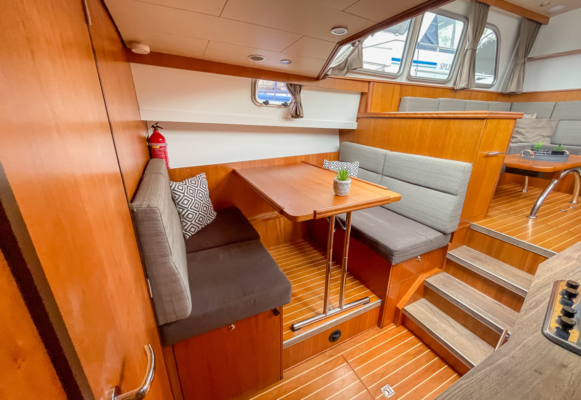 De Driesprong Yachtcharters Interieur Motorjacht Copain 15