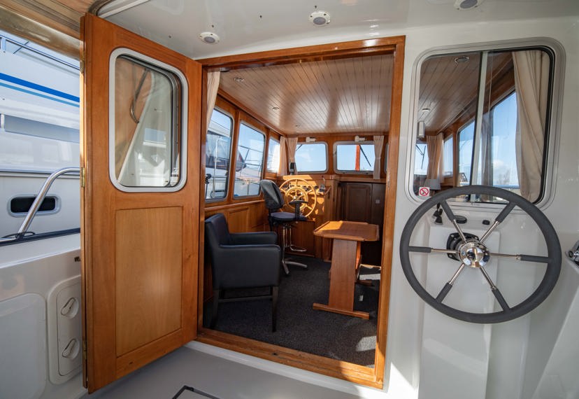 De Driesprong Yachtcharters Interieur Motorjacht Flarde 19