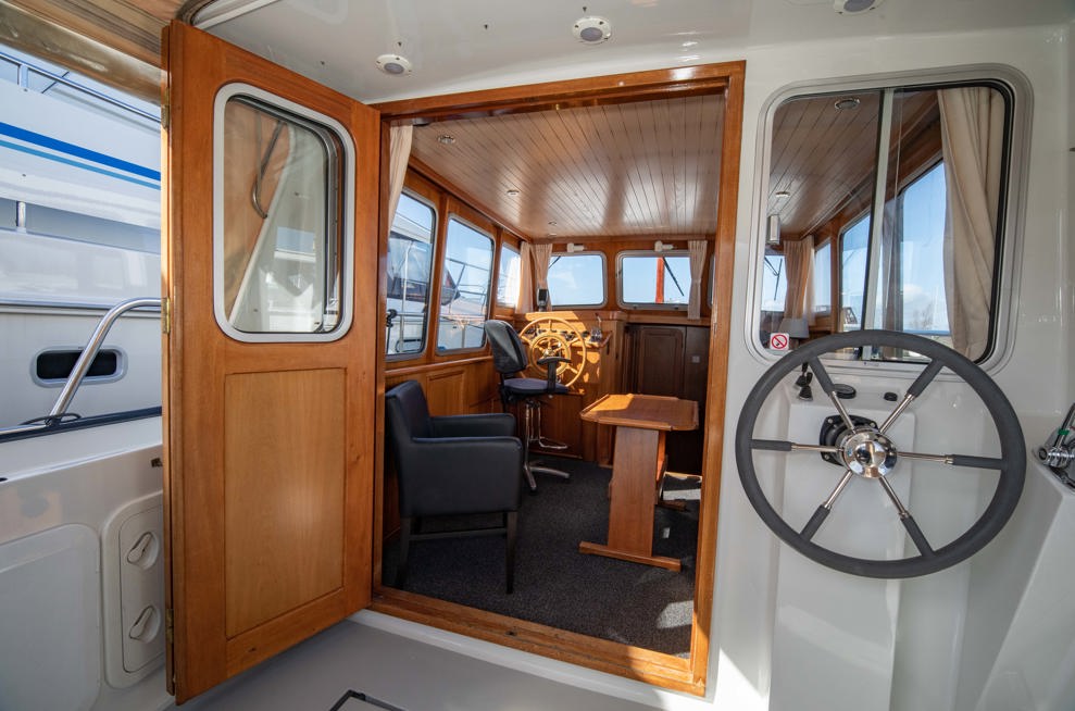 De Driesprong Yachtcharters Interieur Motorjacht Flarde 19