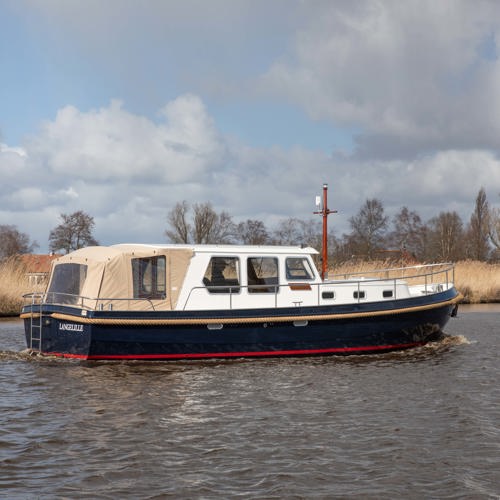 De Driesprong Yachtcharters Exterieur Motorjacht Freule 20