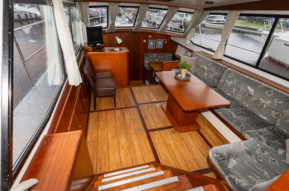 De Driesprong Yachtcharters Interieur Motorjacht Atherina 10