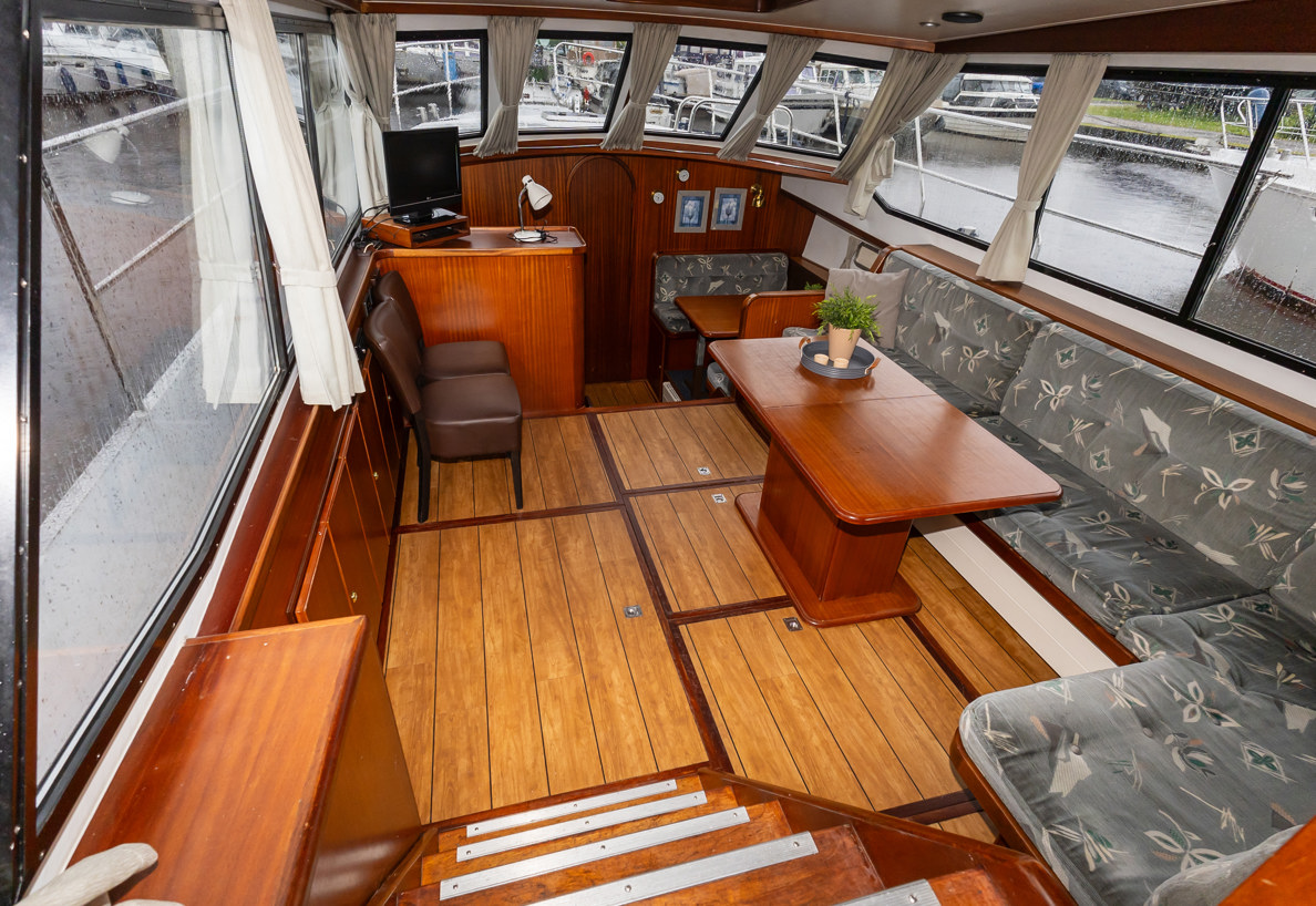 De Driesprong Yachtcharters Interieur Motorjacht Atherina 10