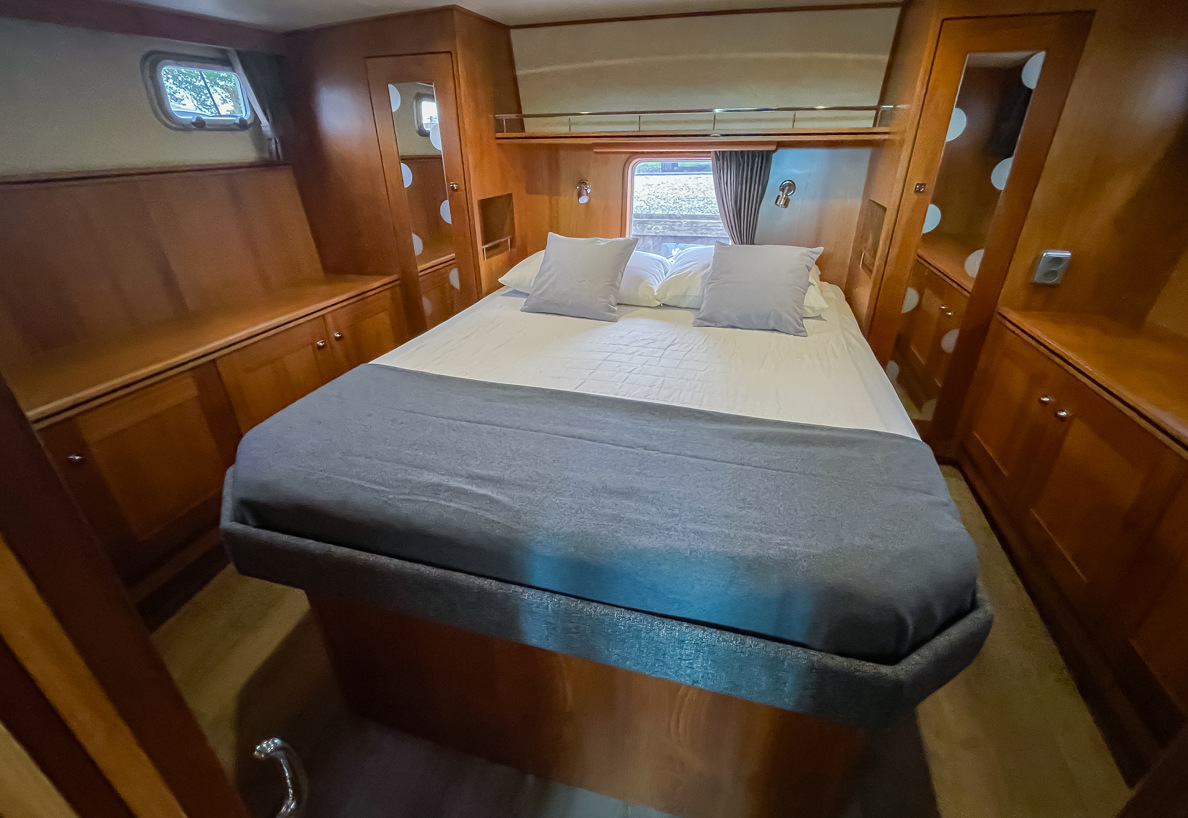 De Driesprong Yachtcharters Interieur Poseidon 22