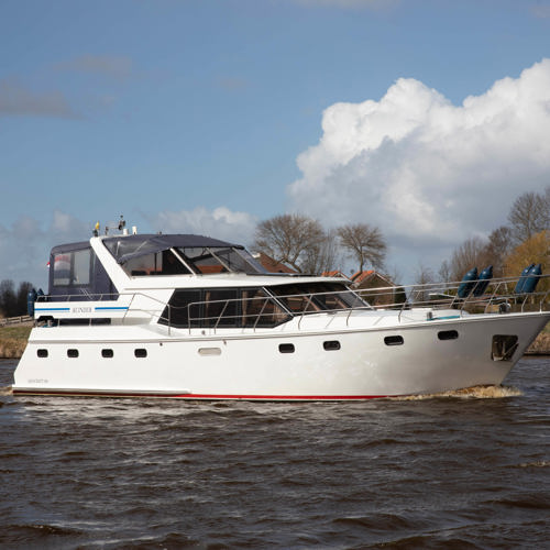 De Driesprong Yachtcharters Exterieur Motorjacht Kuinder 10
