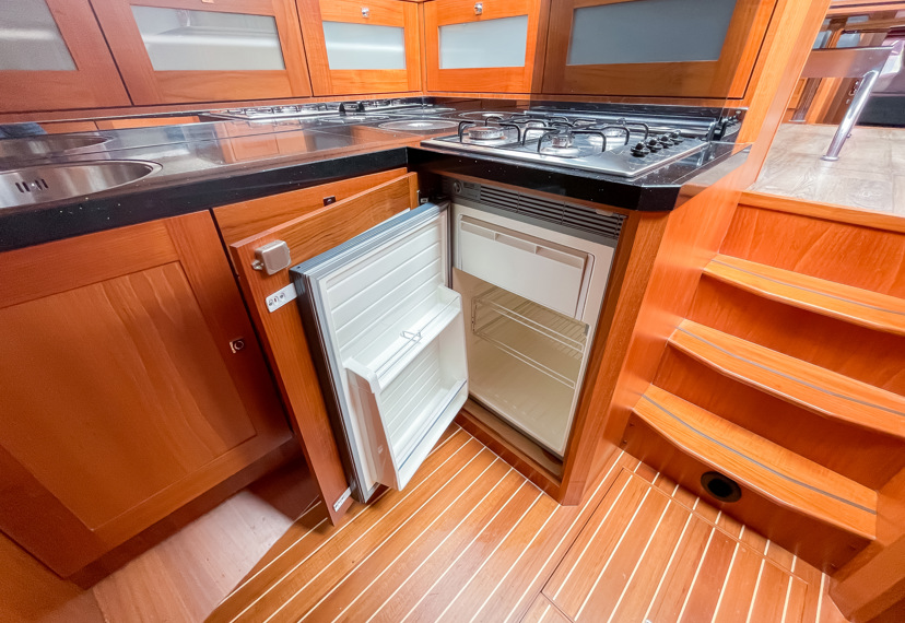 De Driesprong Yachtcharters Interieur Poseidon 12