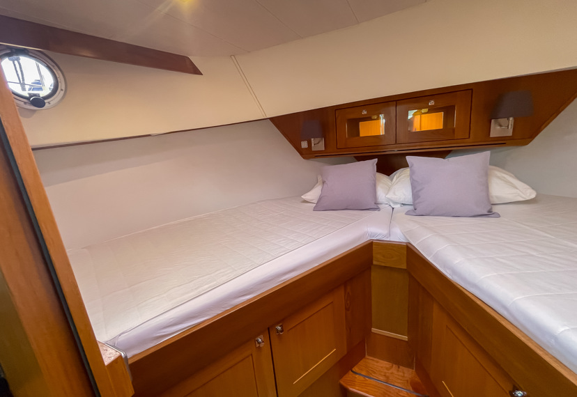 De Driesprong Yachtcharters Interieur Poseidon 18