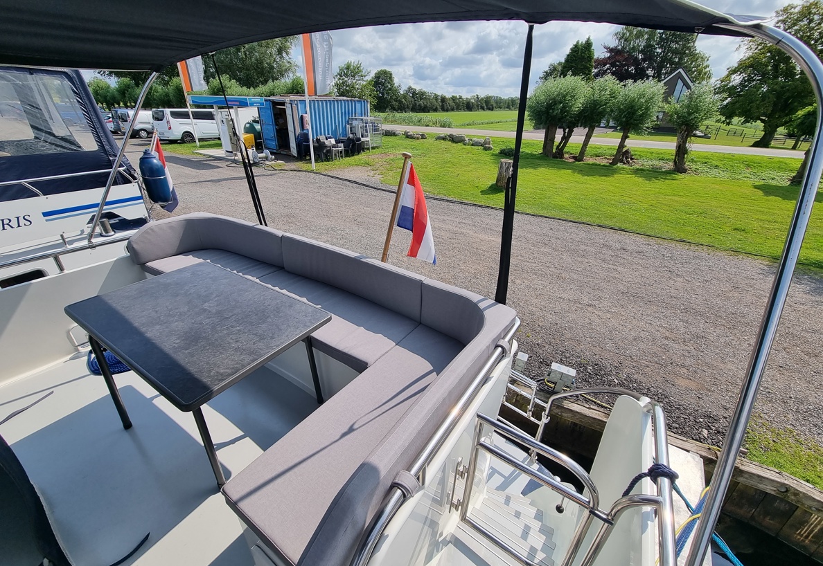 De Driesprong Yachtcharters Zithoek Motorjacht Comtesse 2