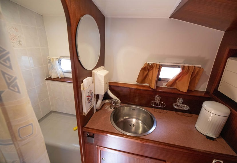 De Driesprong Yachtcharters Interieur Hendrik Wouter 17