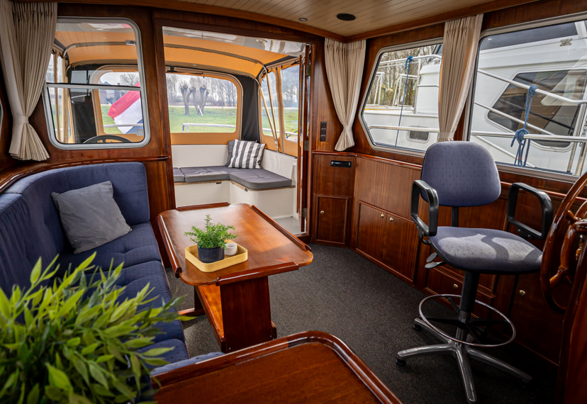 De Driesprong Yachtcharters Interieur Motorjacht Freon 32