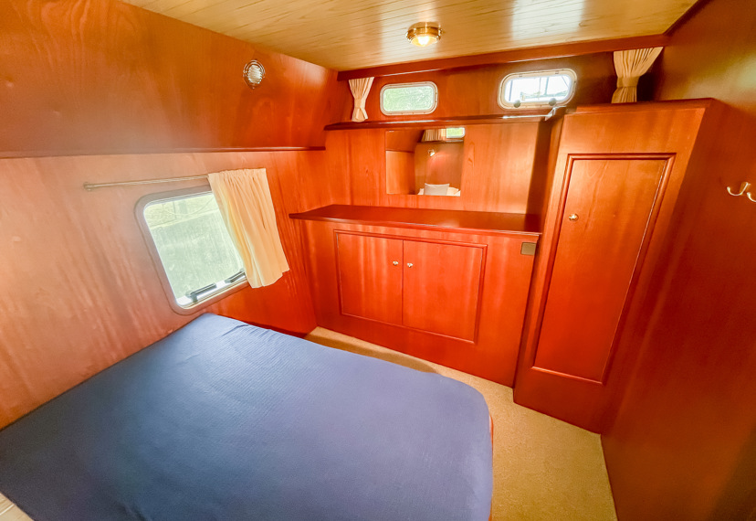 De Driesprong Yachthcharters Interieur Motorjacht Frisa 13