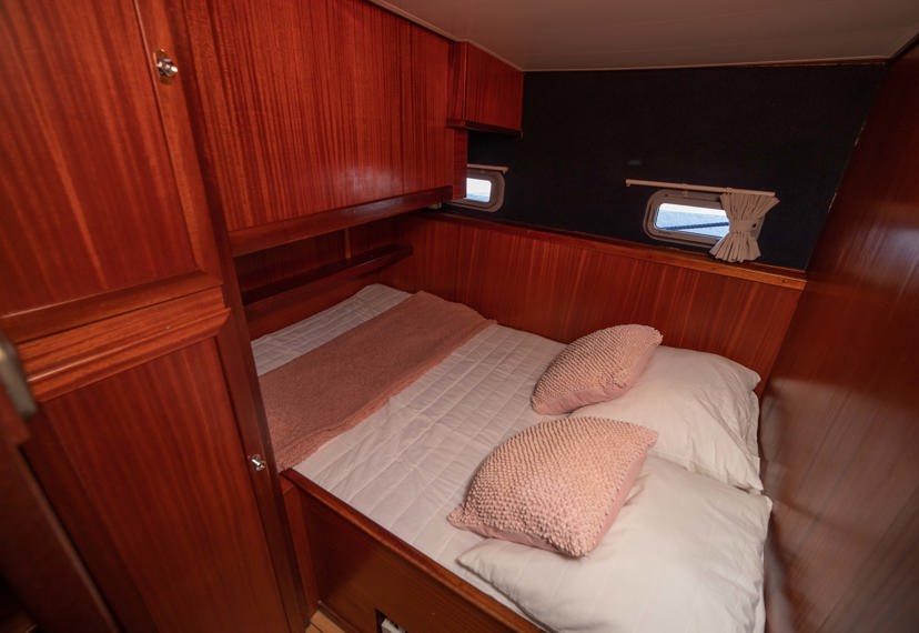 De Driesprong Yachtcharters Interieur Motorjacht Tjonger 15