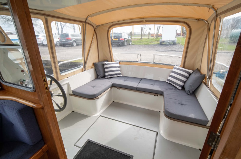 De Driesprong Yachtcharters Interieur Motorjacht Freon 23