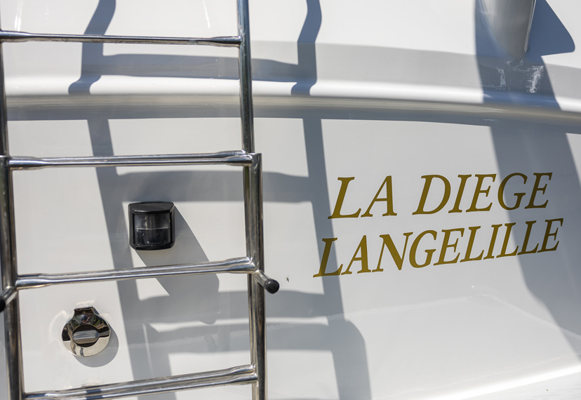 De Driesprong Yachtcharters Exterieur Motorjacht La Diege 9