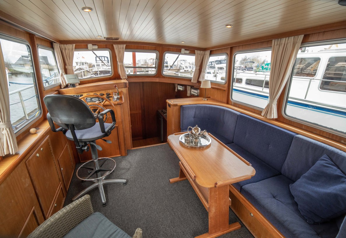 De Driesprong Yachtcharters Interieur Motorjacht Freon 13