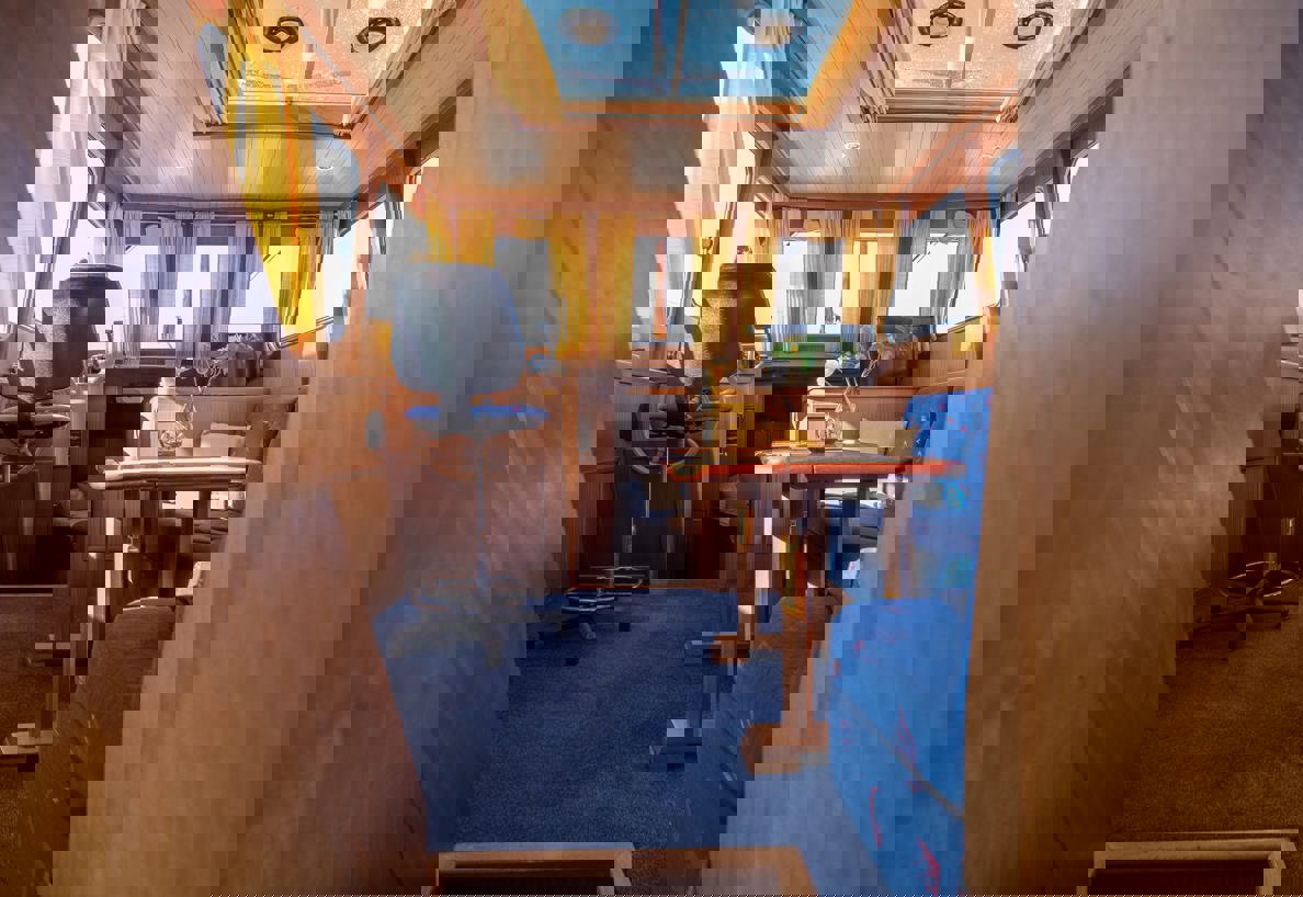 De Driesprong Yachtcharters Interieur Motorjacht Sparus 17