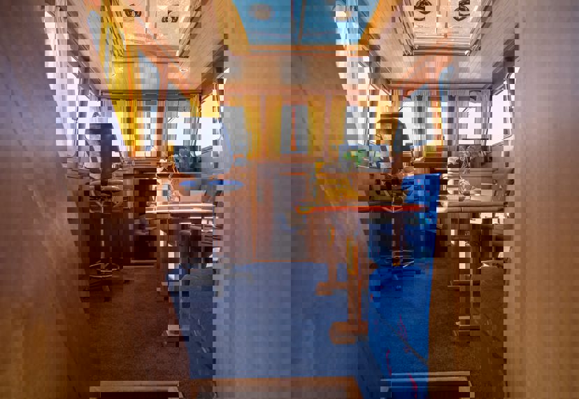 De Driesprong Yachtcharters Interieur Motorjacht Sparus 17