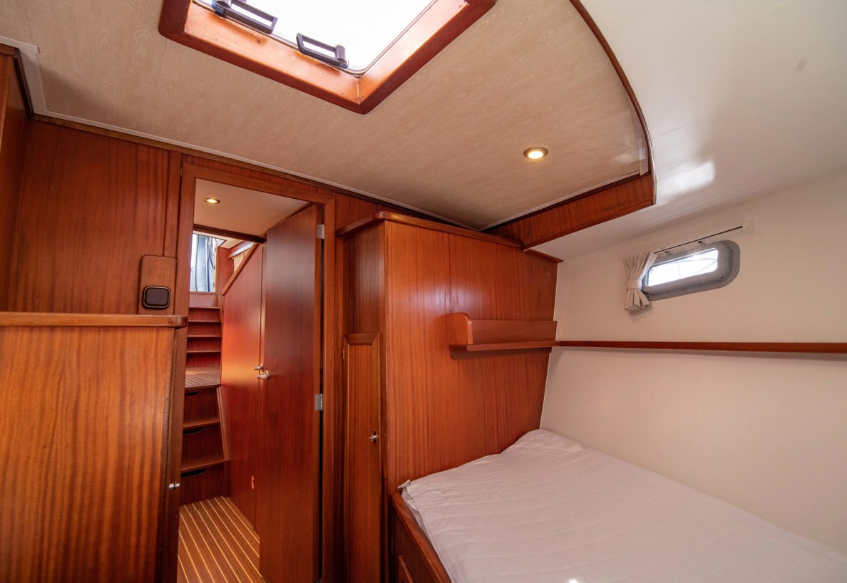 De Driesprong Yachtcharters Interieur Motorjacht Tjonger 07