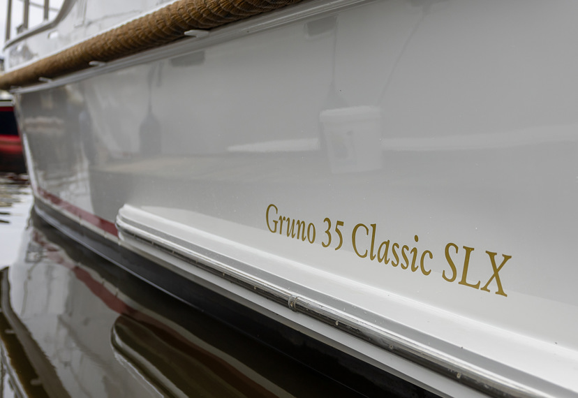 De Driesprong Yachtcharters Exterieur Motorjacht Comtesse 66