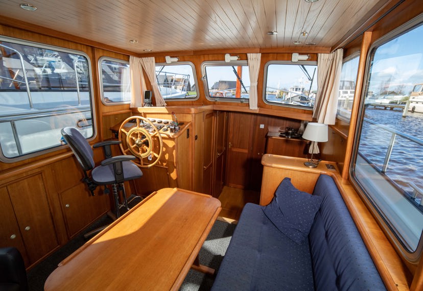 De Driesprong Yachtcharters Interieur Motorjacht Flarde 11
