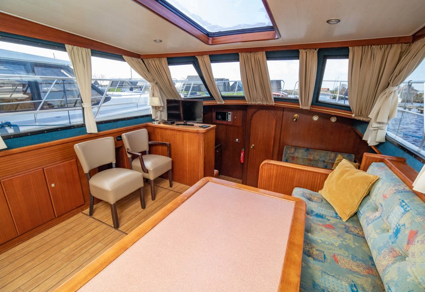 De Driesprong Yachtcharters Interieur Motorjacht Remora 23