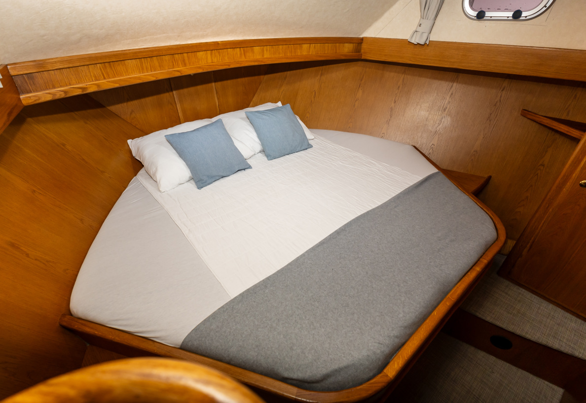De Driesprong Yachtcharters Interieur Motorjacht Comtesse 20