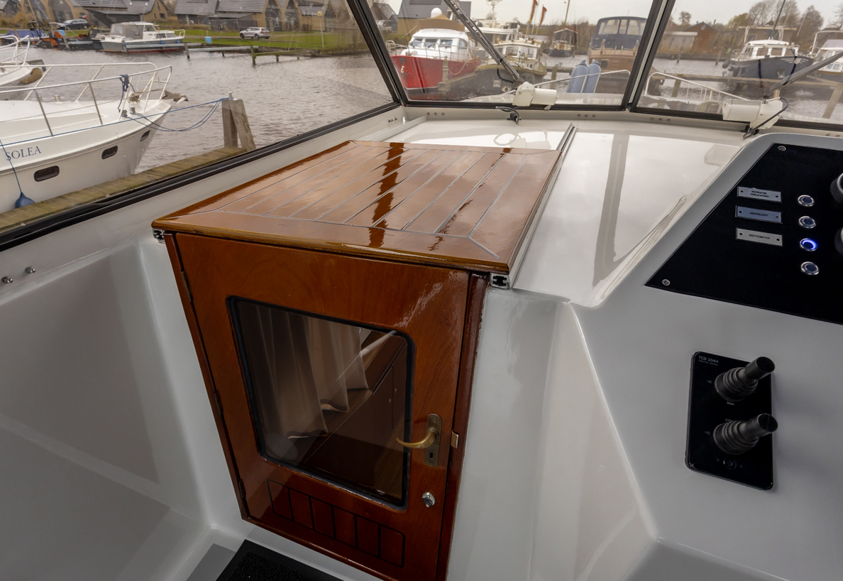 De Driesprong Yachtcharters Interieur Motorjacht Andreas 32