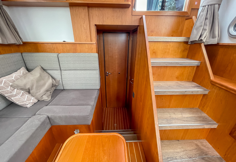 De Driesprong Yachtcharters Interieur Motorjacht Copain 21
