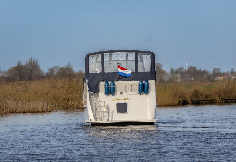 De Driesprong Yachtcharters Exterieur Motorjacht Comtesse 80