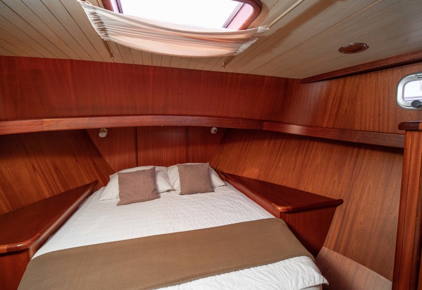 De Driesprong Yachtcharters Interieur Motorjacht Freule 06