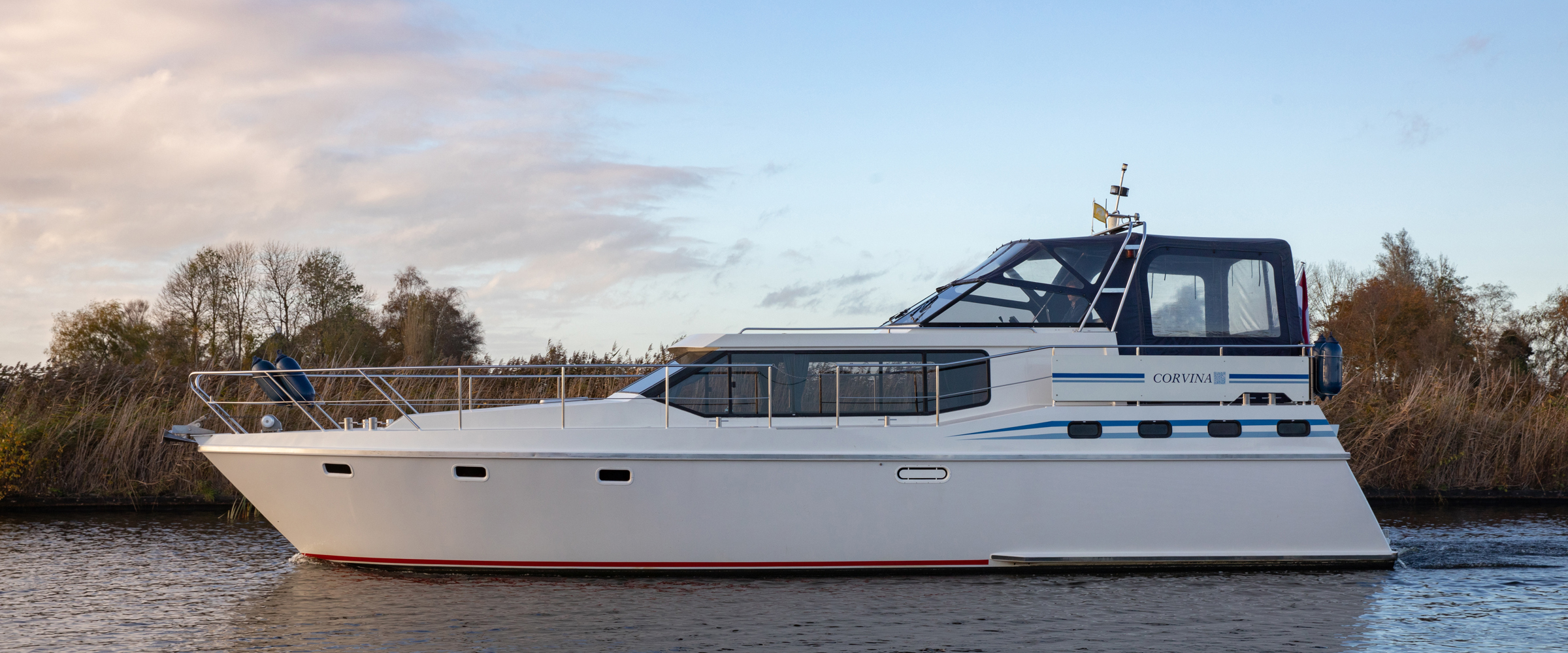 Corvina motor cruiser