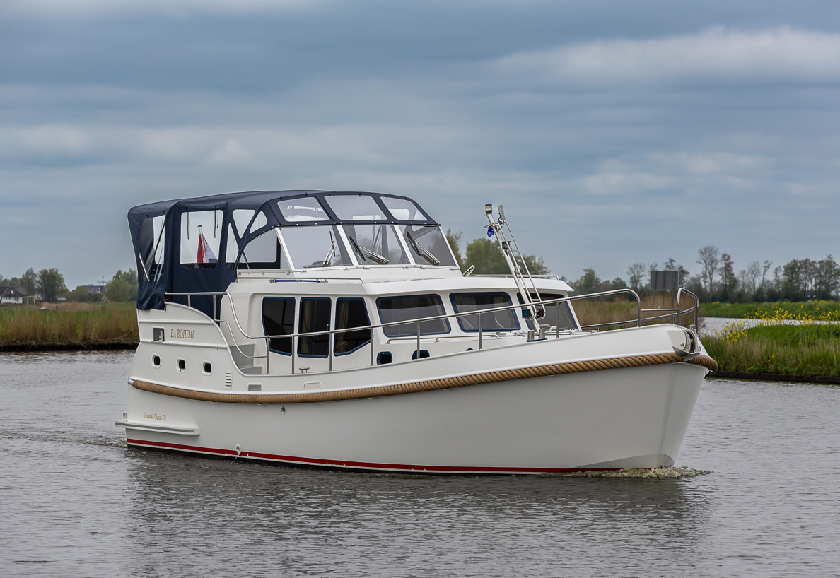 De Driesprong Yachtcharters Exterieur Motorjacht La Boheme 29
