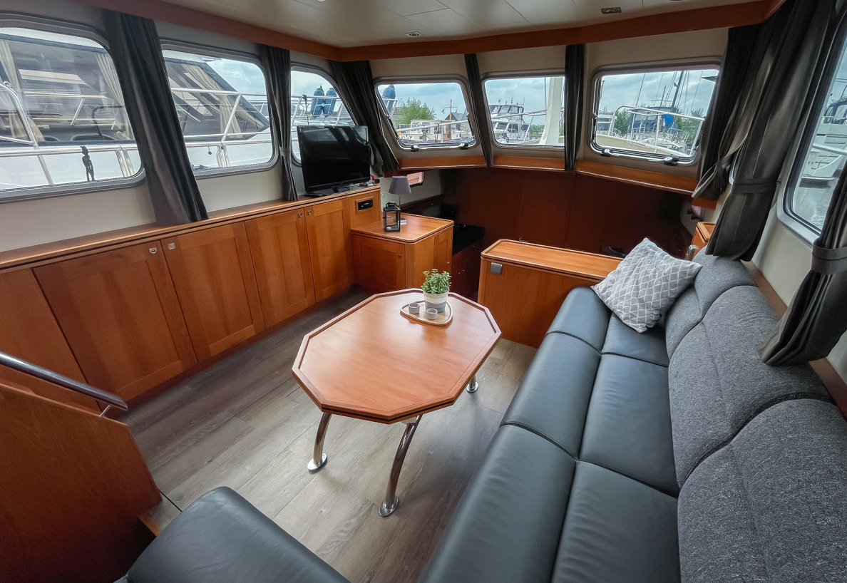 De Driesprong Yachtcharters Interieur Poseidon 2