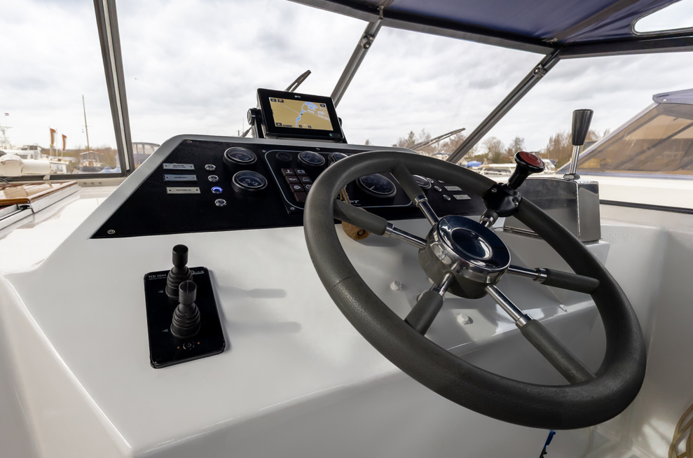 De Driesprong Yachtcharters Interieur Motorjacht Andreas 33