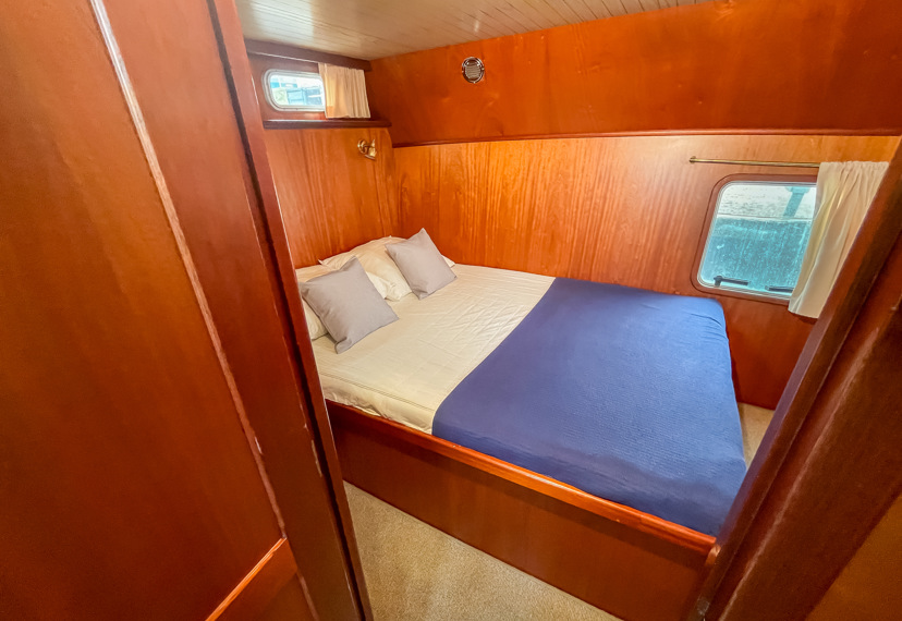 De Driesprong Yachthcharters Interieur Motorjacht Frisa 12