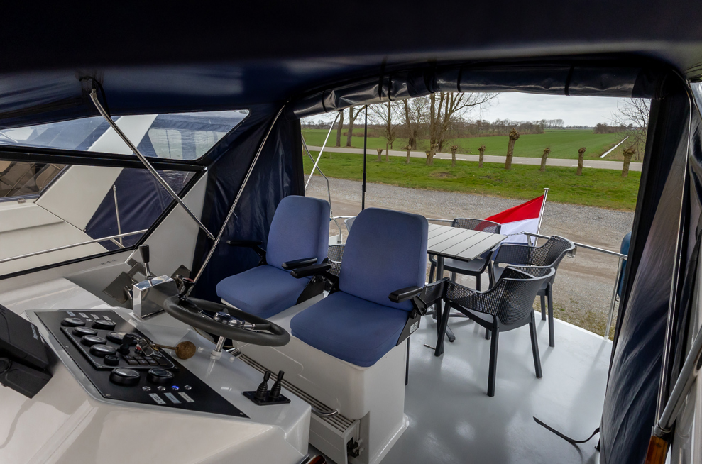 De Driesprong Yachtcharters Interieur Motorjacht Andreas 29