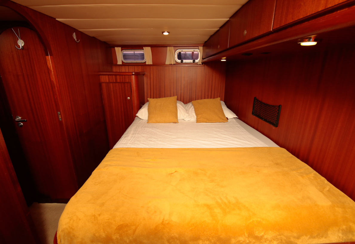 De Driesprong Yachtcharters Interieur Motorjacht Tinka 17