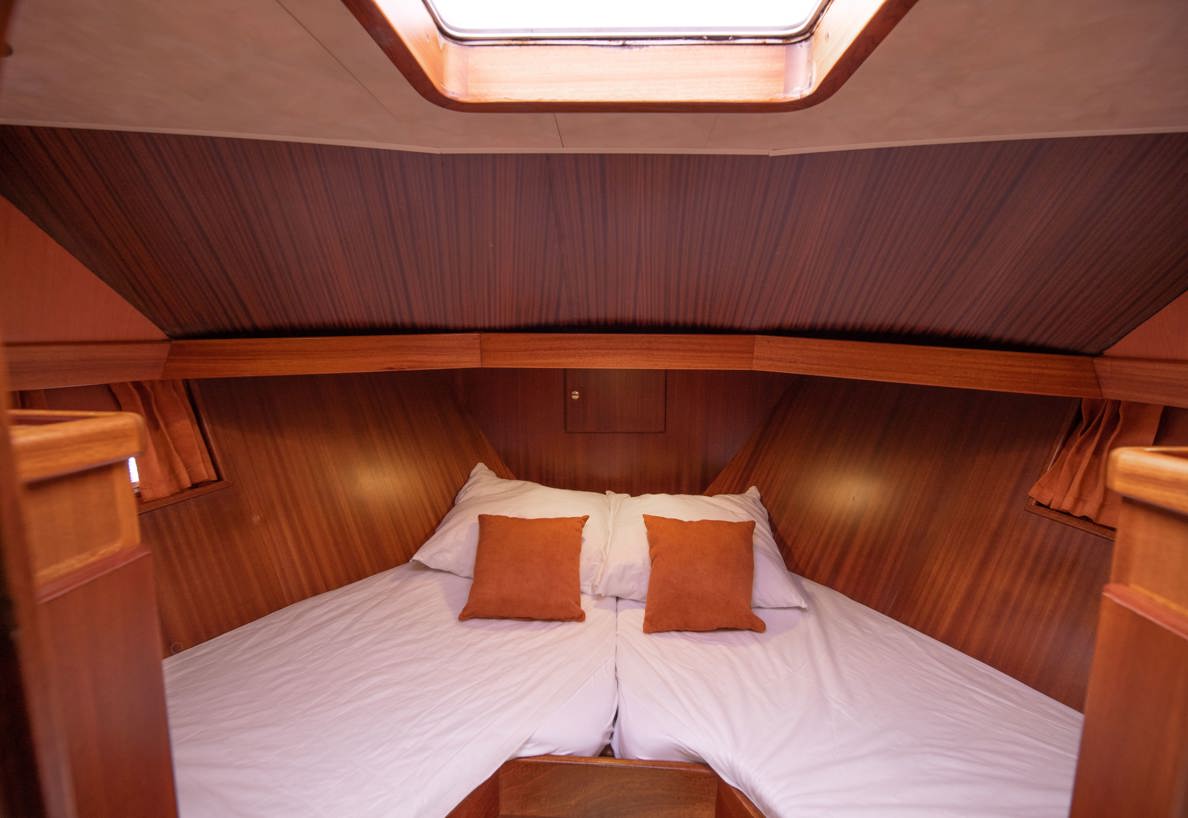 De Driesprong Yachtcharters Interieur Motorjacht Belone 03