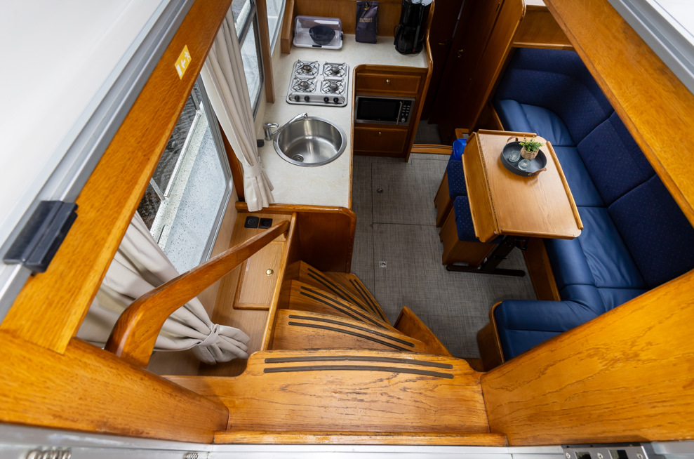 De Driesprong Yachtcharters Interieur Motorjacht Comtesse 11