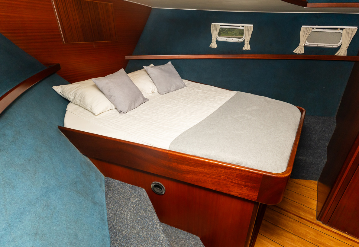 De Driesprong Yachtcharters Interieur Motorjacht Atherina 1 (1)