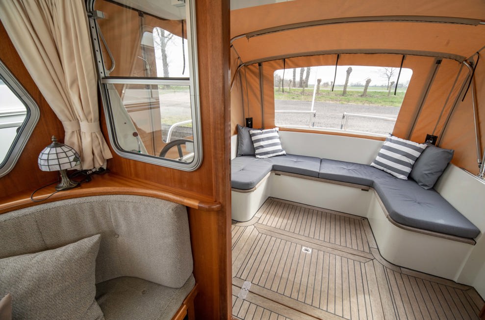 De Driesprong Yachtcharters Interieur Motorjacht Freule 22