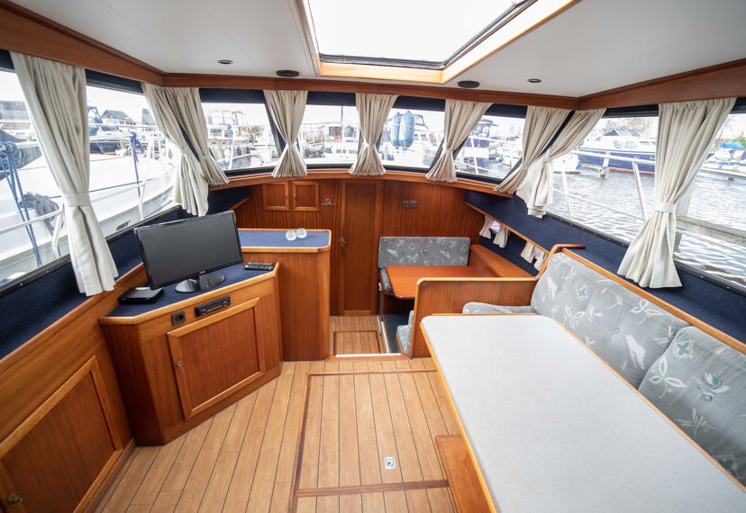 De Driesprong Yachtcharters Interieur Motorjacht Fenris 10
