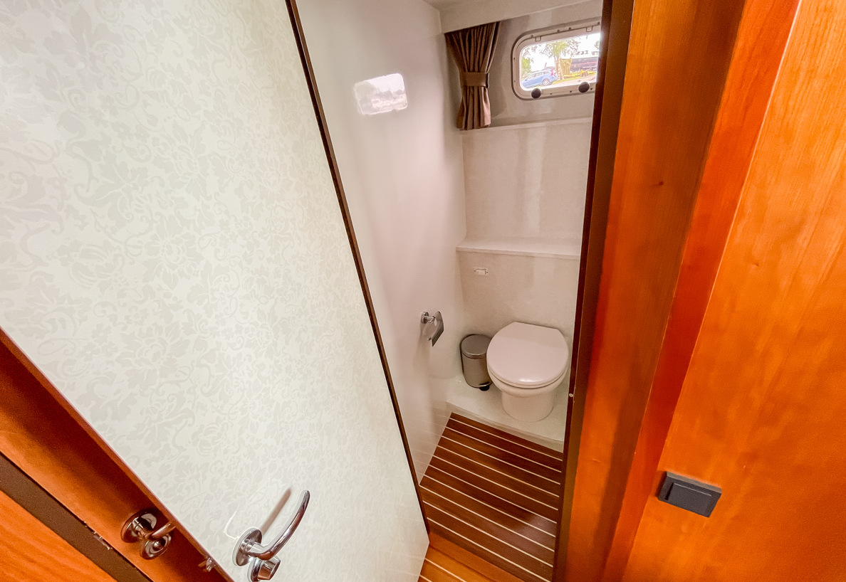 De Driesprong Yachtcharters Interieur Motorjacht Copain 23