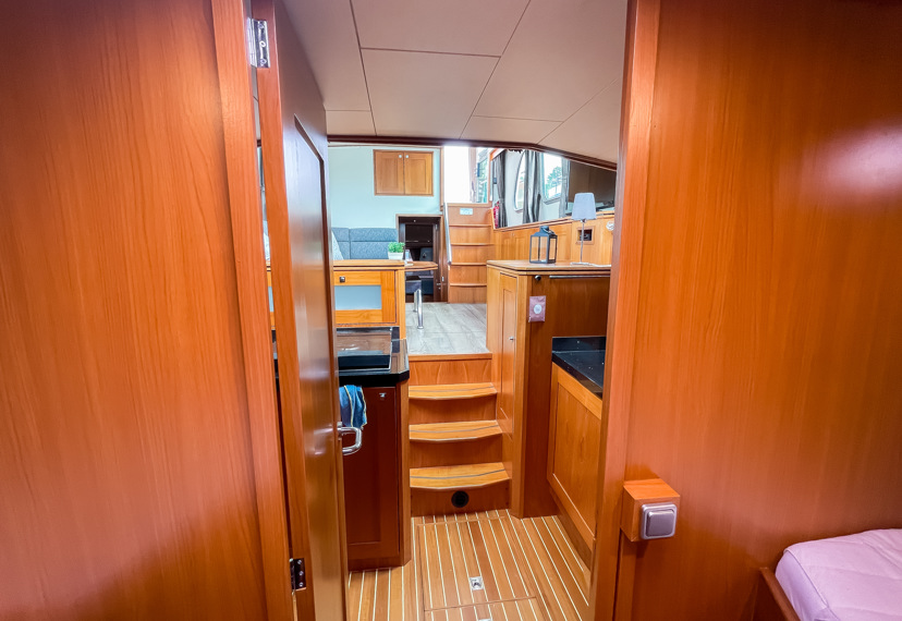 De Driesprong Yachtcharters Interieur Poseidon 20